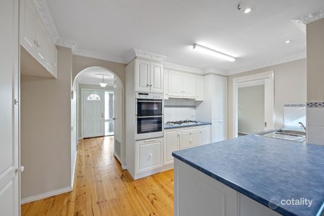 Property photo of 15 El Centro Chirnside Park VIC 3116