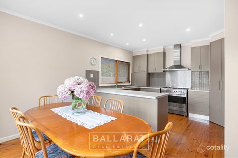 Property photo of 9 Orama Avenue Wendouree VIC 3355