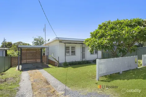 Property photo of 31 Woodlawn Drive Budgewoi NSW 2262