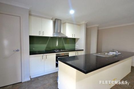 Property photo of 8 Shorey Place Cranbourne West VIC 3977