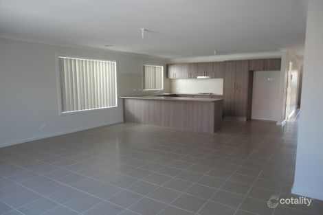 Property photo of 44 Hewett Drive Point Cook VIC 3030