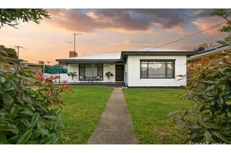 Property photo of 32 Kelly Street Wodonga VIC 3690