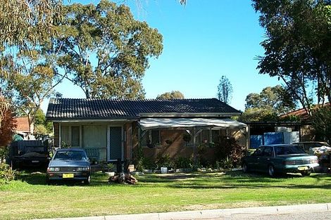 16 Osten Dr, Langford, WA 6147