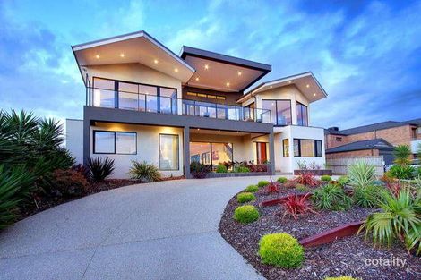 2 Lakeview Gr, Mornington, VIC 3931