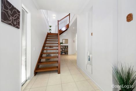 Property photo of 38 Kenmore Road Kenmore QLD 4069