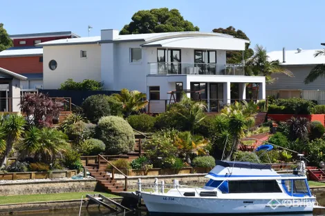 Property photo of 15 Heaths View Paynesville VIC 3880