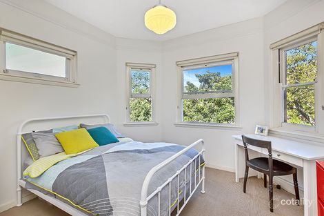 Property photo of 2/6 Bradly Avenue Kirribilli NSW 2061