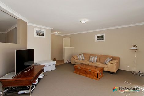 Property photo of 21 Boorabbin Place Ballajura WA 6066