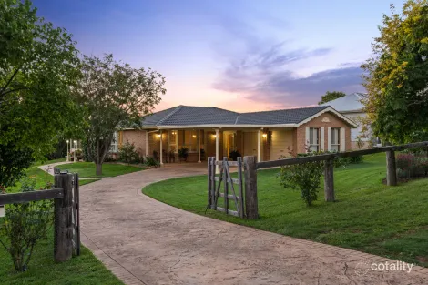 Property photo of 4 Stanstead Close Scone NSW 2337