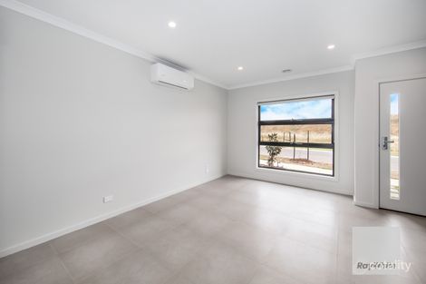 Property photo of 25 Ionica Loop Truganina VIC 3029