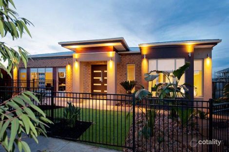 Property photo of 6 Tangelo Grove Mernda VIC 3754