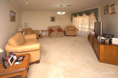 Property photo of 6 Silky Oak Grove Elderslie NSW 2570