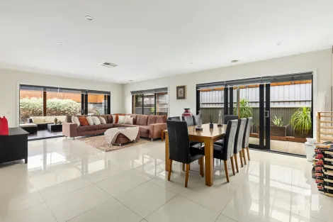 Property photo of 40 Cathedral Rise Doreen VIC 3754