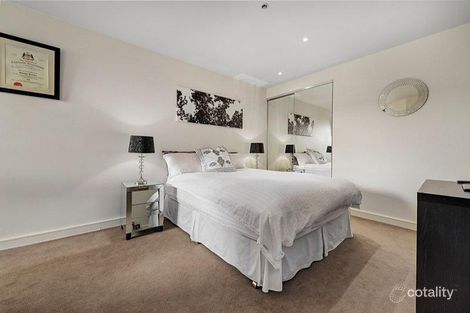 Property photo of 102/3 Kiernan Avenue Ivanhoe VIC 3079