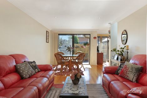 Property photo of 2/22 Matthews Street Wollongong NSW 2500