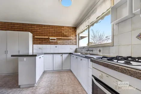 Property photo of 1/429 Griffith Road Lavington NSW 2641