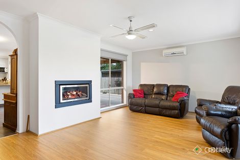 Property photo of 6 Cantle Close Pakenham VIC 3810