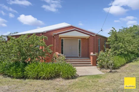 Property photo of 253 Carpenter Street South Spring Gully VIC 3550
