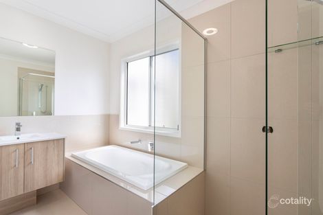 Property photo of 34 Figtree Lane Maroochydore QLD 4558