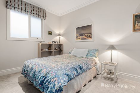 Property photo of 8 Mont Close Doncaster East VIC 3109