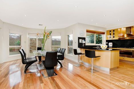 Property photo of 2/1 Woolart Street Strathmore VIC 3041