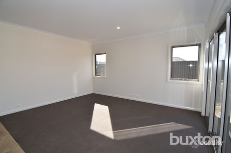 Property photo of 11 Museum Place Lara VIC 3212