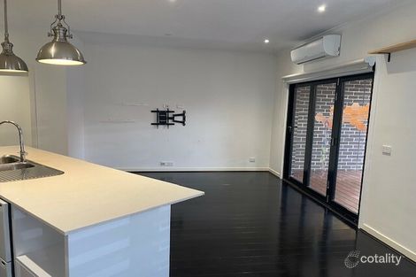 Property photo of 38 Barbara Crescent Avondale Heights VIC 3034