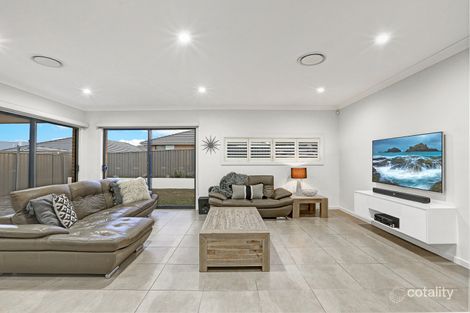 Property photo of 8 Geoghegan Circuit Oran Park NSW 2570