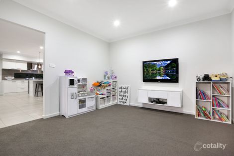 Property photo of 8 Geoghegan Circuit Oran Park NSW 2570