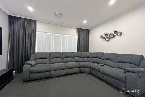 Property photo of 18 Fanflower Avenue Denham Court NSW 2565