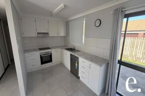 Property photo of 17 Sunset Drive Thabeban QLD 4670