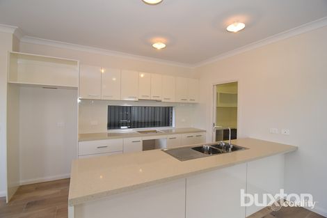 Property photo of 11 Museum Place Lara VIC 3212