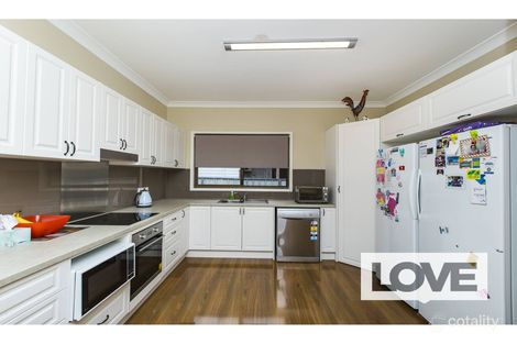 Property photo of 18 Seaham Street Holmesville NSW 2286