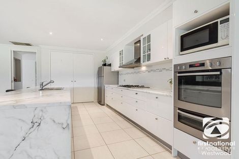 Property photo of 53 Balcombe Drive Manor Lakes VIC 3024