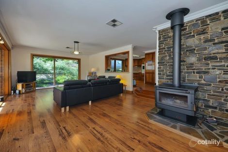 Property photo of 30 Honeysuckle Grove Bridgewater SA 5155