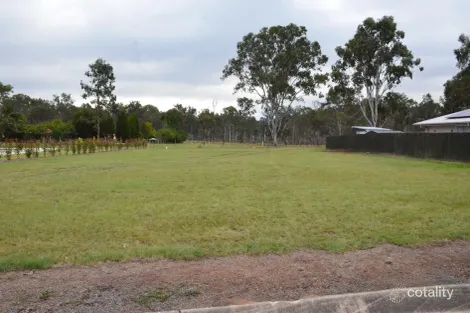 28 Hawthorne St, Nanango, QLD 4615