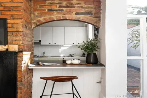 Property photo of 11 Trenerry Crescent Abbotsford VIC 3067