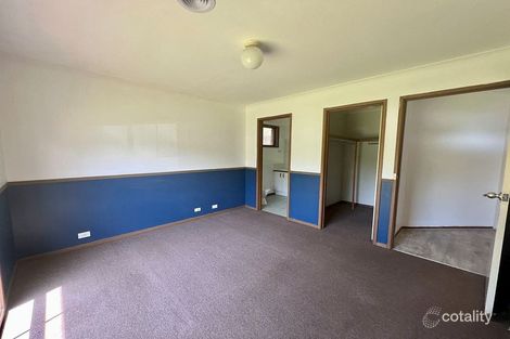 Property photo of 18 Andrea Crescent Cranbourne North VIC 3977
