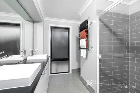 Property photo of 32 Polaris Avenue Cameron Park NSW 2285