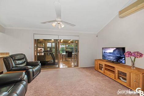 Property photo of 15 Silky Oak Close Green Point NSW 2251