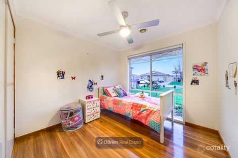 Property photo of 10 Lisburn Way Berwick VIC 3806