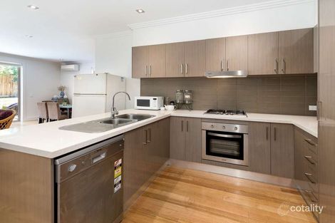 Property photo of 16/1 Royton Street Burwood East VIC 3151
