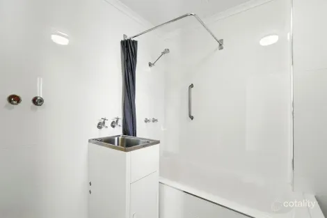 Property photo of 4/4 Myella Drive Berriedale TAS 7011