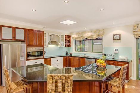 Property photo of 23 Shearwater Court Taylors Hill VIC 3037