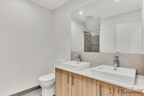 Property photo of 1/16 Adele Avenue Ferntree Gully VIC 3156
