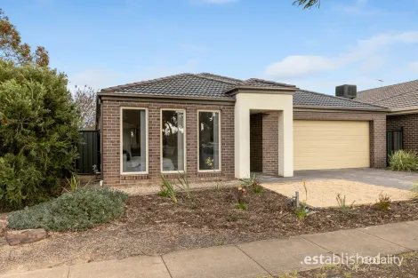 Property photo of 45 Breasley Parkway Point Cook VIC 3030