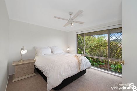 Property photo of 15 Silky Oak Close Green Point NSW 2251