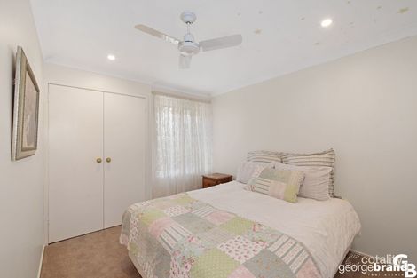 Property photo of 15 Silky Oak Close Green Point NSW 2251
