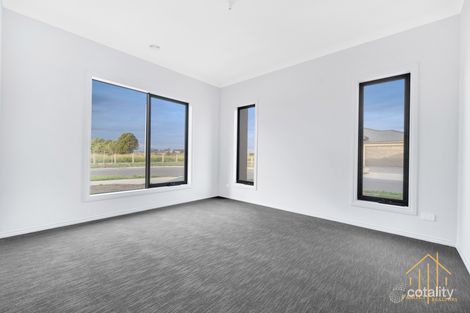 Property photo of 20 Gecko Crescent Clyde North VIC 3978