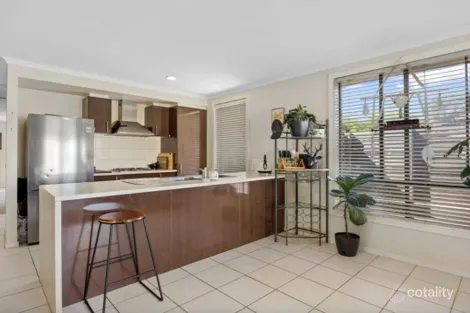 Property photo of 8/4-6 Greenview Circuit Epsom VIC 3551
